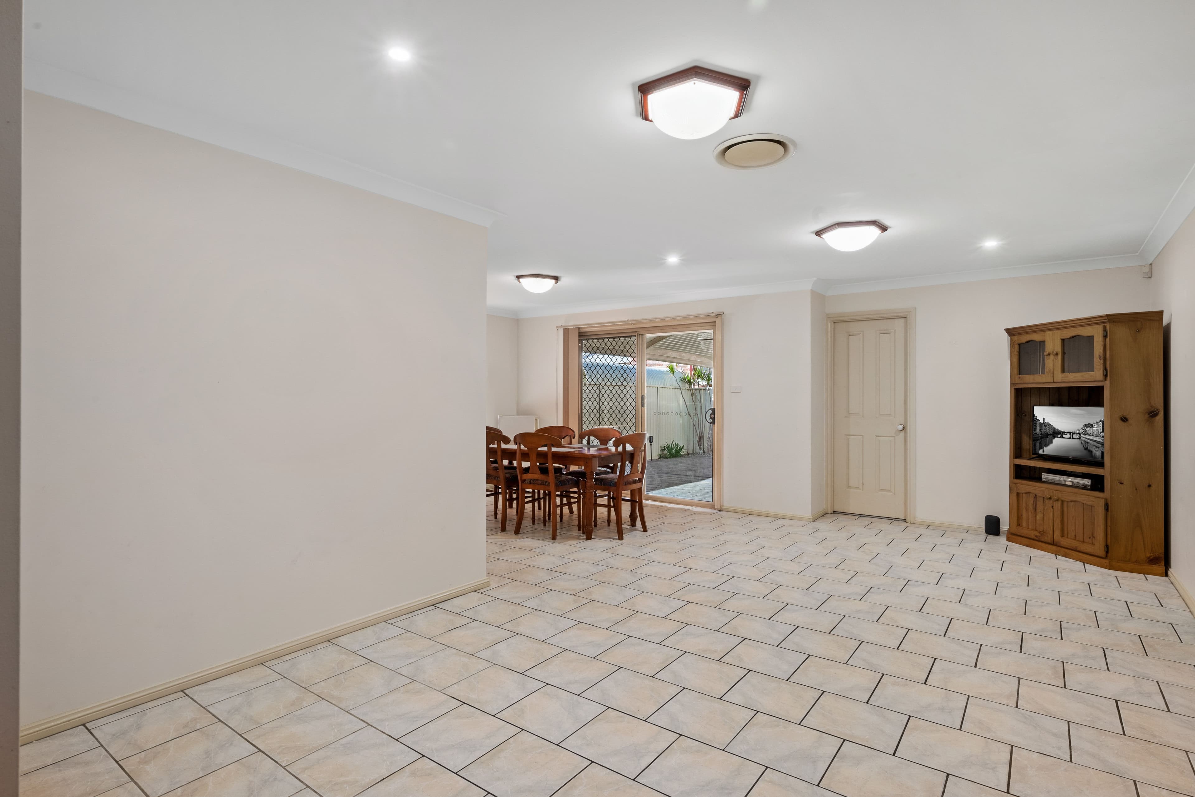 15 Feldspar Road, Eagle Vale NSW 2558, Eagle Vale - Thumbnail 4