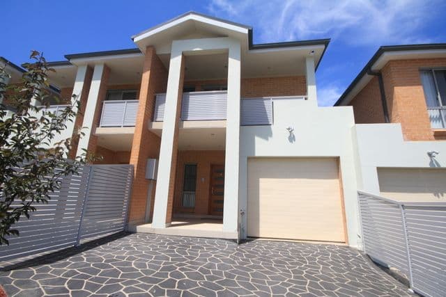 69 Oxford Road, Ingleburn - Image 1
