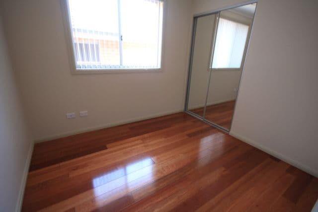 69 Oxford Road, Ingleburn - Thumbnail 6