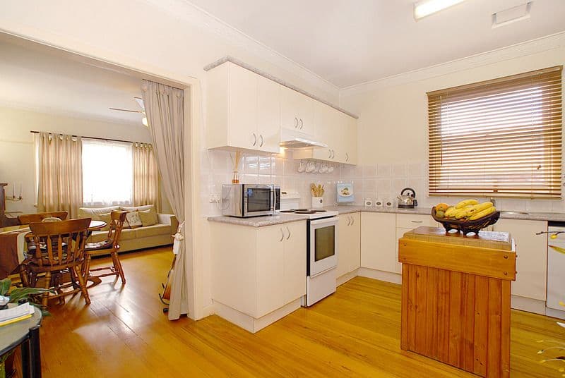 6 Neilson Street, BAYSWATER VIC 3153, Bayswater - Thumbnail 2