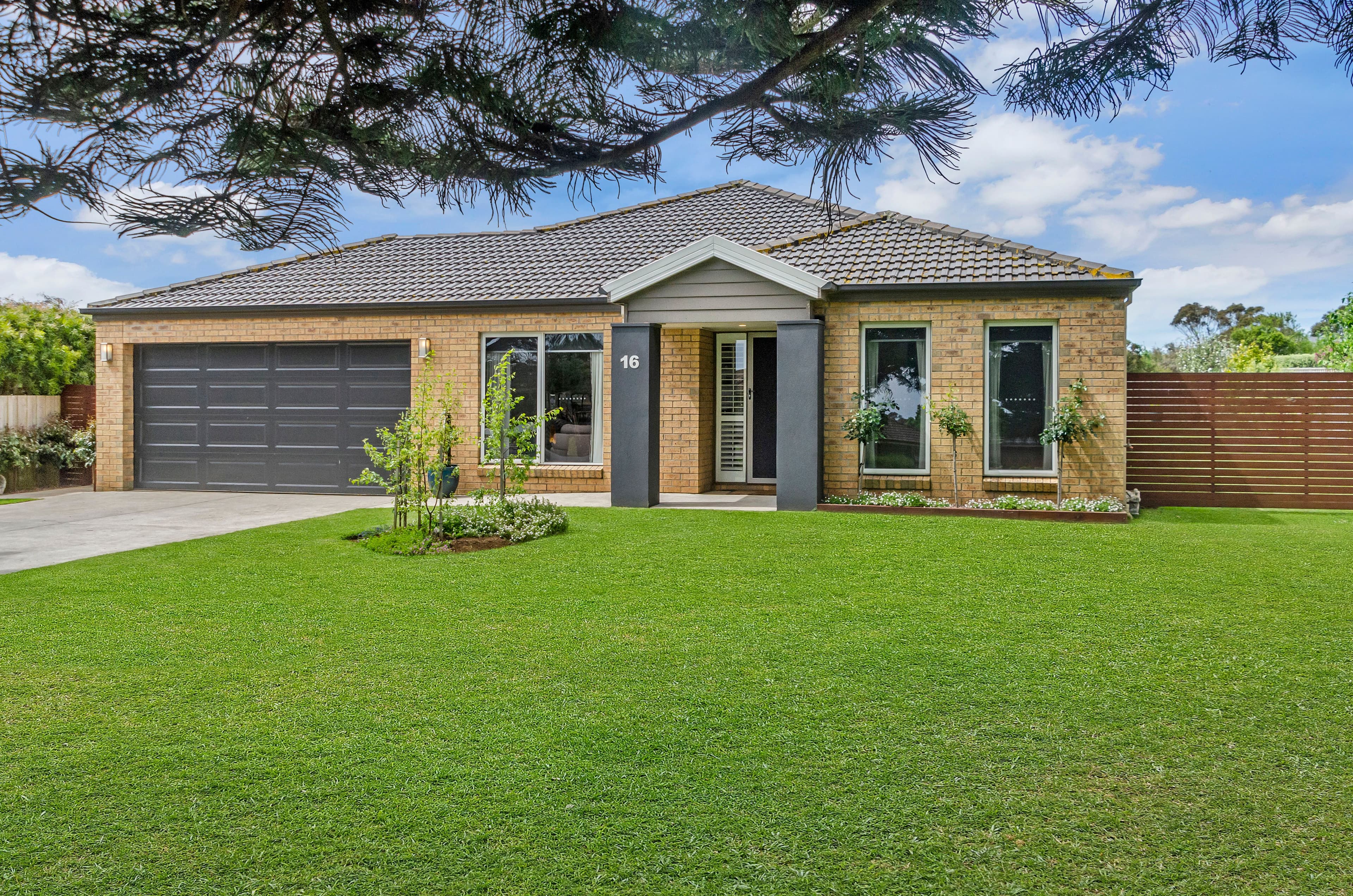 16 High Street, Koroit VIC 3282, Koroit - Image 1