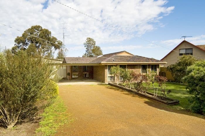 10 Austin Street, WINCHELSEA VIC 3241, Winchelsea - Thumbnail 3