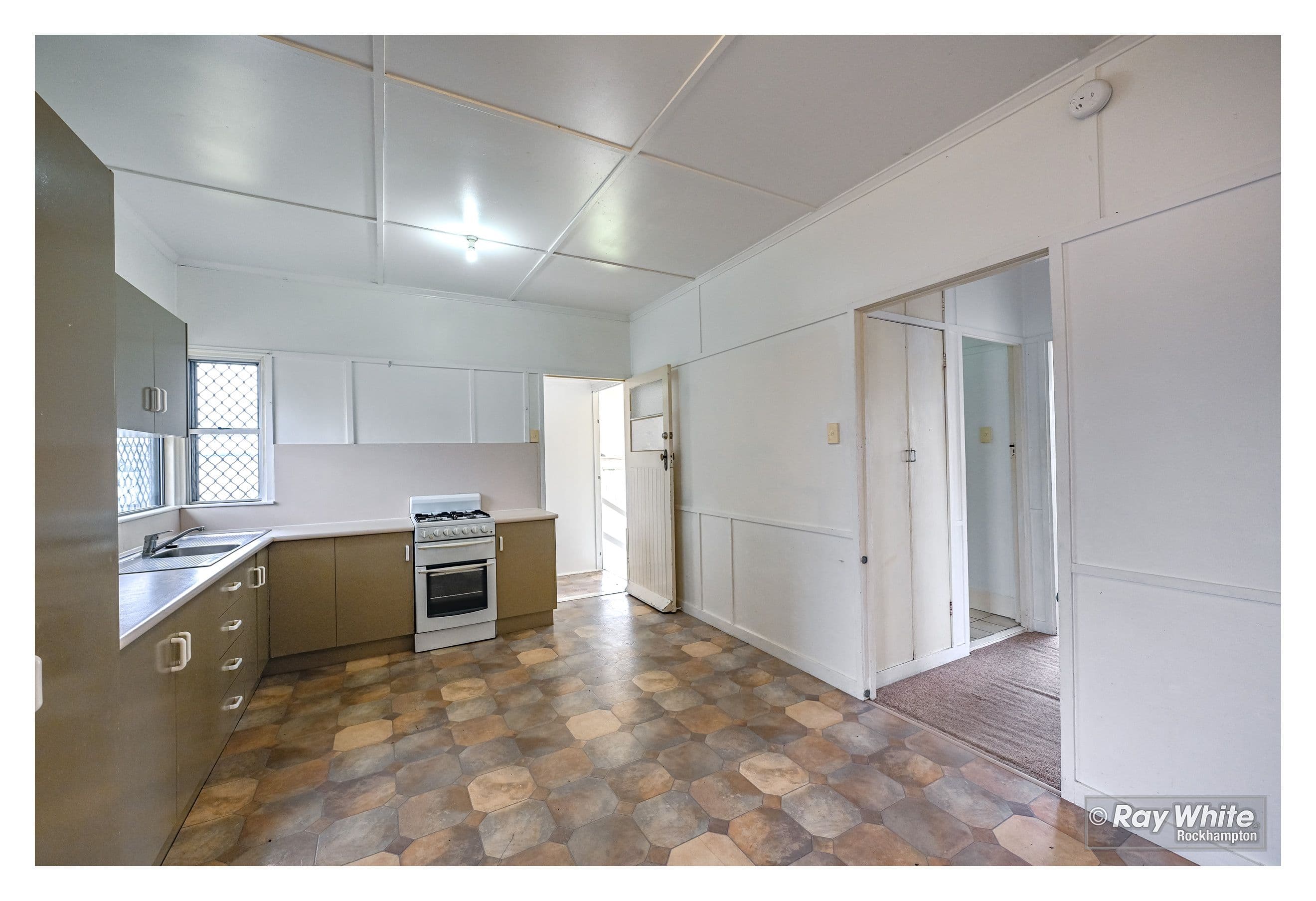 258 Dunbar Street, Koongal QLD 4701, Koongal - Thumbnail 4