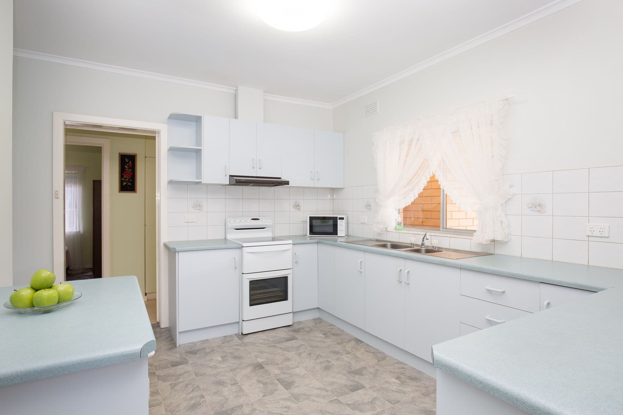 16 McDonald Street, Mount Gambier SA 5290, Mount Gambier - Thumbnail 2