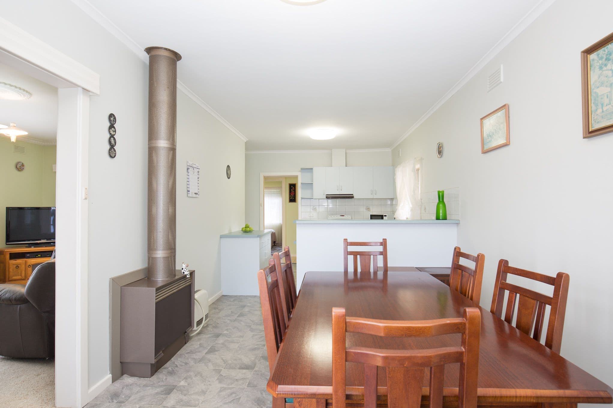 16 McDonald Street, Mount Gambier SA 5290, Mount Gambier - Thumbnail 3