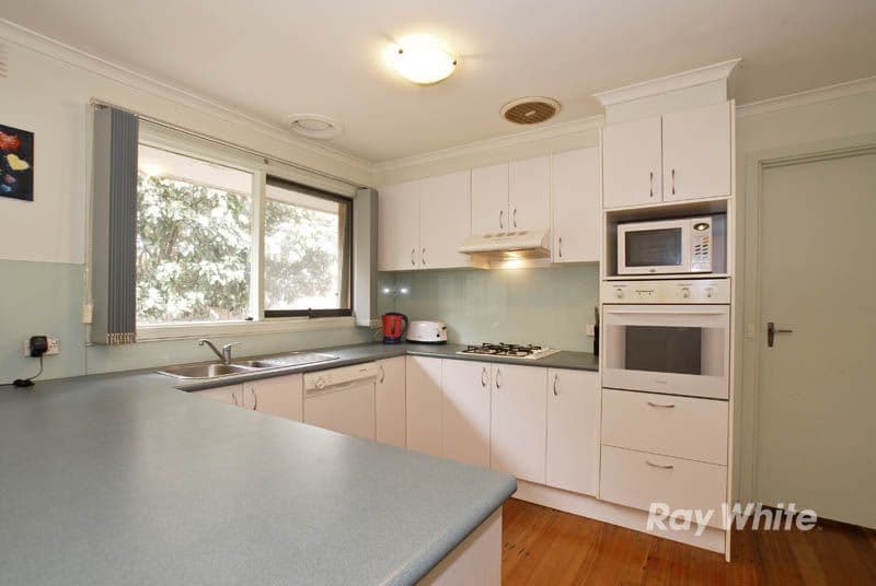 10 Georgian Gardens, WANTIRNA VIC 3152, Wantirna - Thumbnail 3
