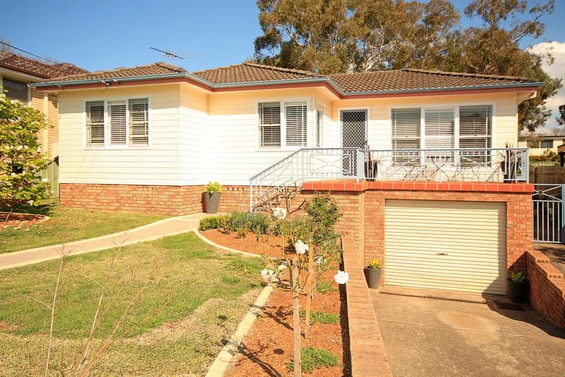4 Ulinga Place, ENGADINE NSW 2233, Engadine - Image 1