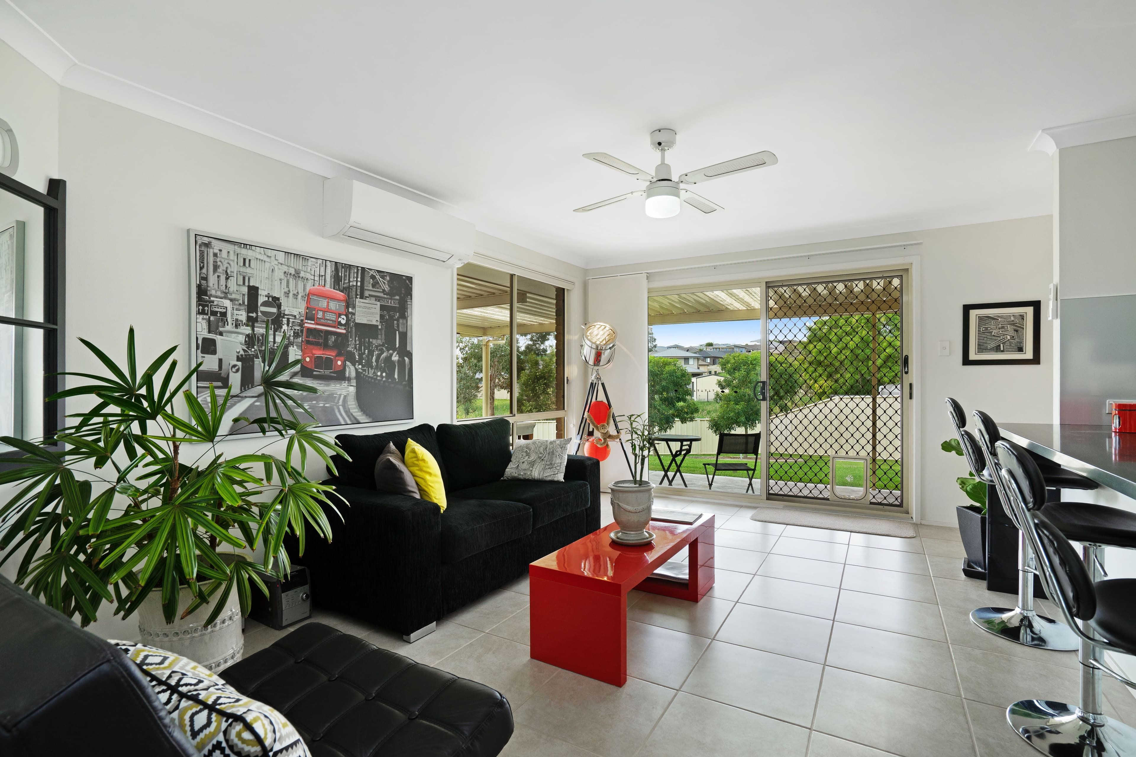 7 Curtis Close, Raworth - Thumbnail 3