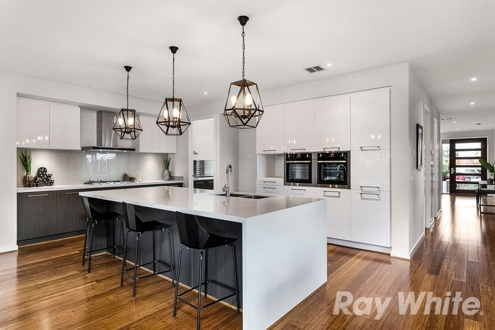 6 Balfour Court, Glen Waverley VIC 3150, Glen Waverley - Thumbnail 3
