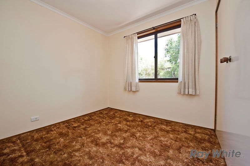 60  Dalley Crescent, LATHAM ACT 2615, Latham - Thumbnail 2