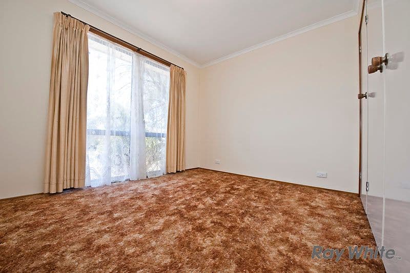 60  Dalley Crescent, LATHAM ACT 2615, Latham - Thumbnail 3