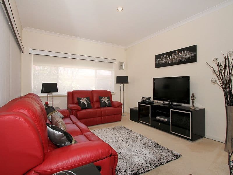 17 Burnside Terrace, CANNING VALE WA 6155, Canning Vale - Thumbnail 4