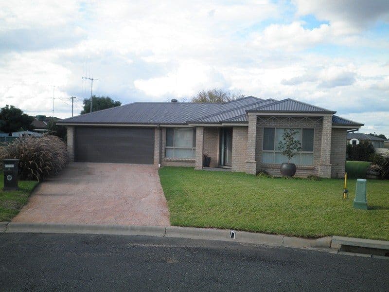 15 Powter Street, FORBES NSW 2871, Forbes - Image 1