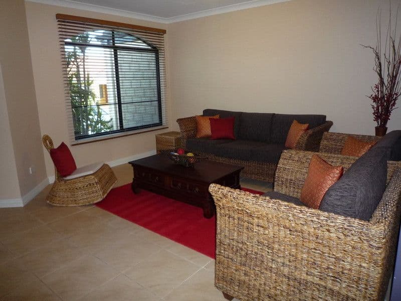 10 Springview Circle, BEECHBORO WA 6063, Beechboro - Thumbnail 2