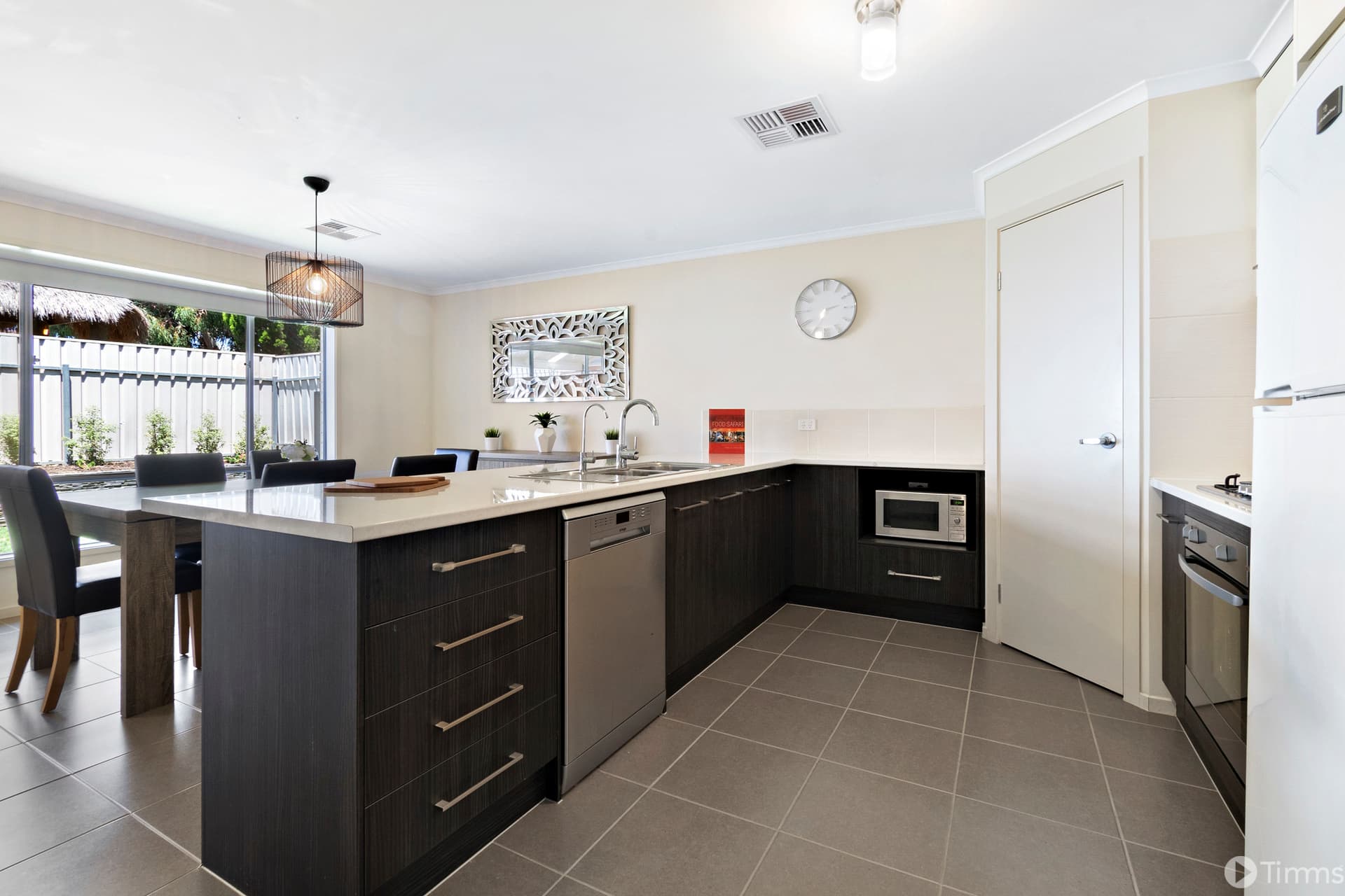 18 Mori Street, Woodcroft - Thumbnail 4