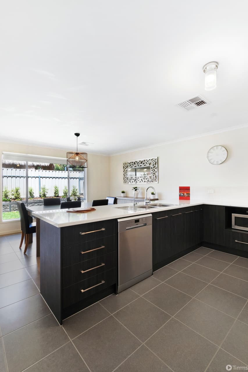 18 Mori Street, Woodcroft - Thumbnail 5
