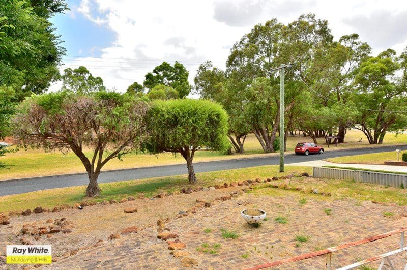 14 Fraser Drive, Greenmount WA 6056, Greenmount - Thumbnail 4
