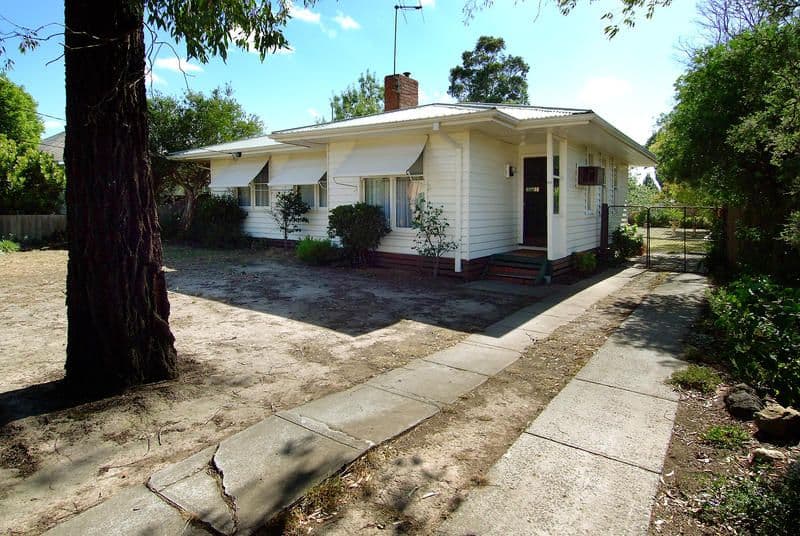 68 Strathmerton Street, RESERVOIR VIC 3073, Reservoir - Thumbnail 2