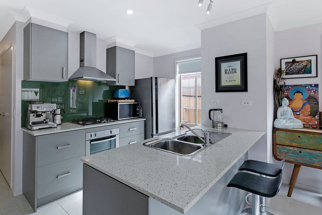8 Celadon Street, EPPING VIC 3076, Epping - Thumbnail 2