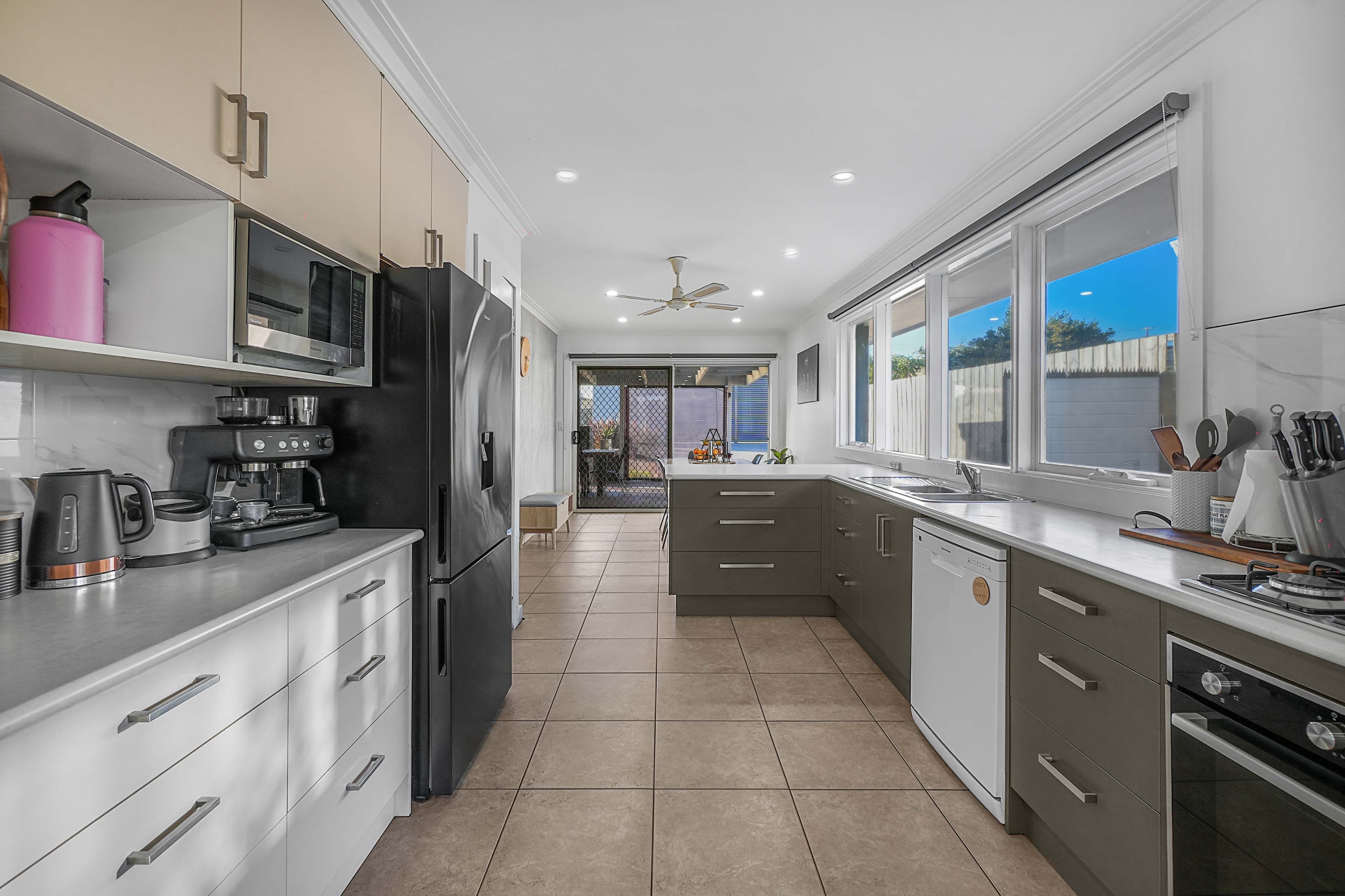 5 Rangeview Street, Warragul VIC 3820, Warragul - Thumbnail 2
