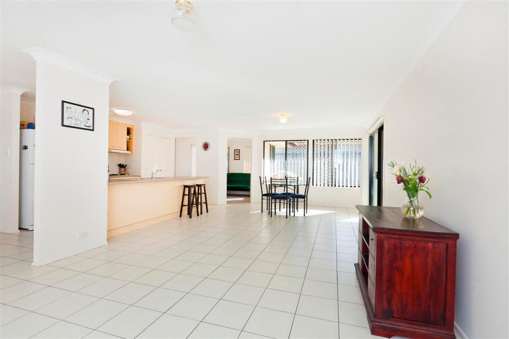 17 Remo Place, BIRKDALE QLD 4159, Birkdale - Thumbnail 4
