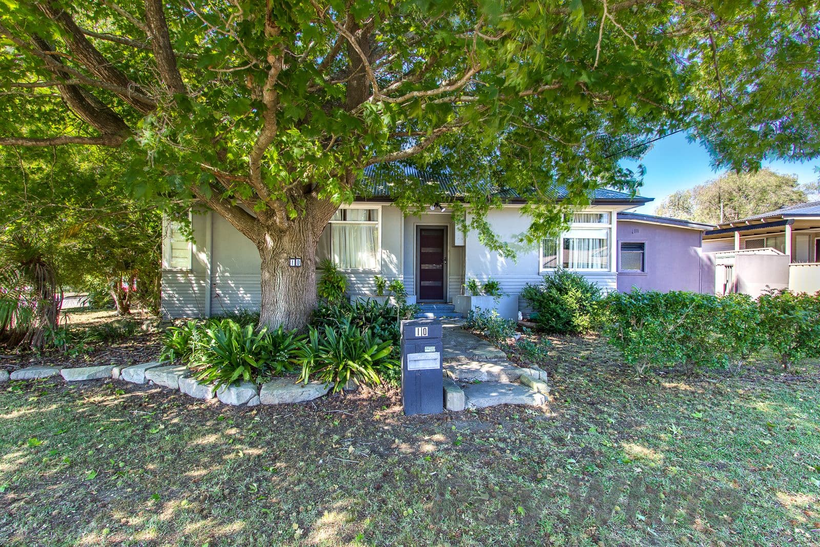 10 Parker Street, Hillsborough - Image 1