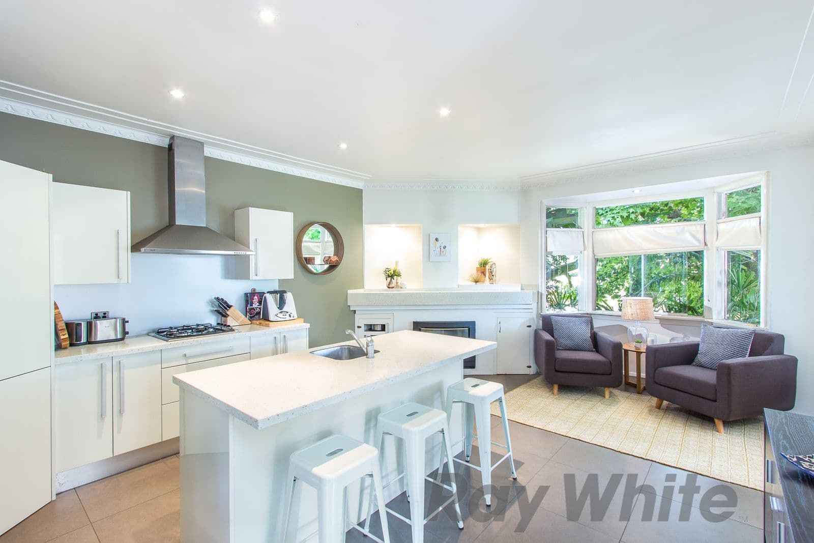 10 Parker Street, Hillsborough - Thumbnail 2