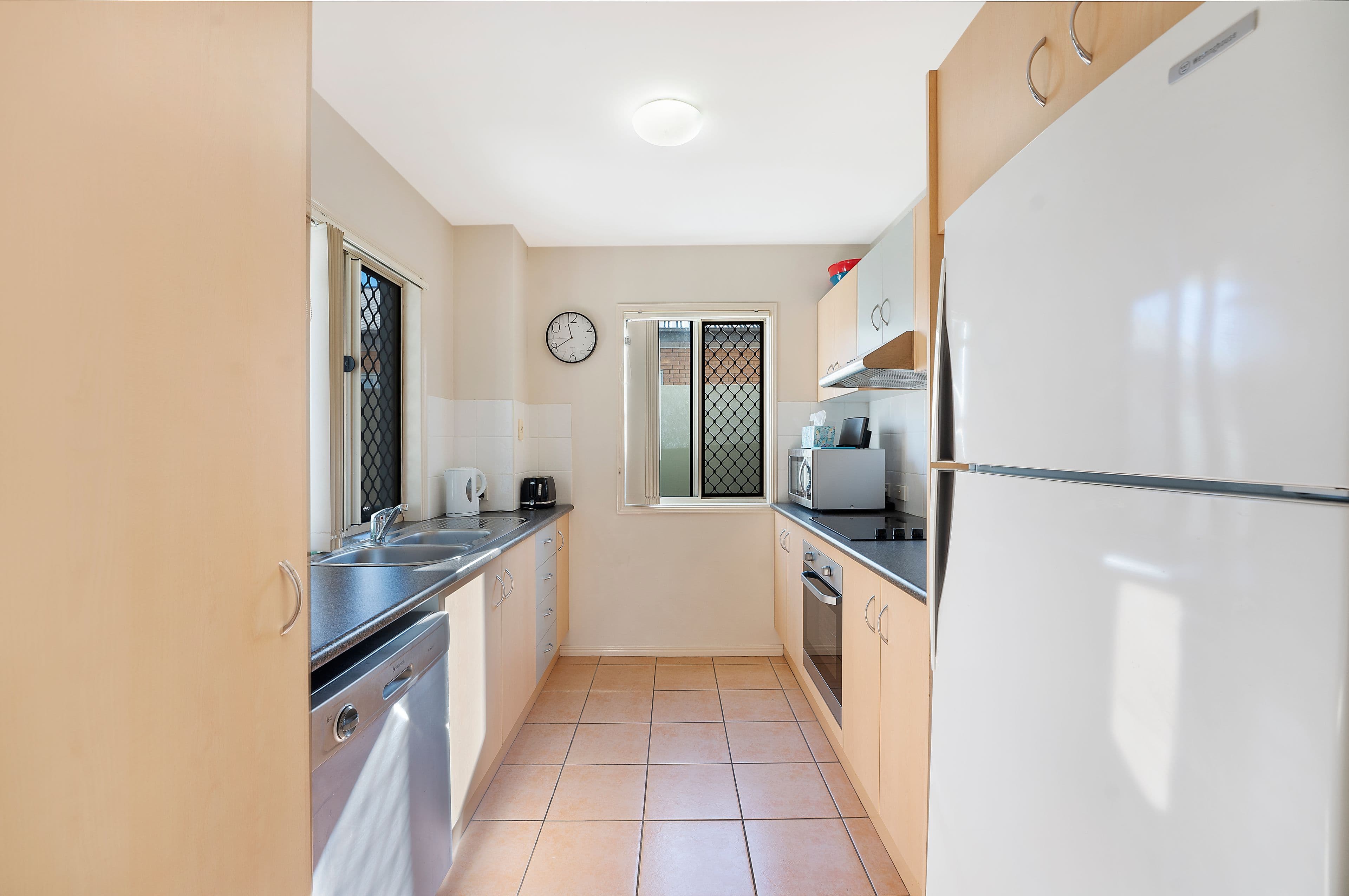 2-4 Irene Street, Redcliffe QLD 4020, Redcliffe - Thumbnail 3