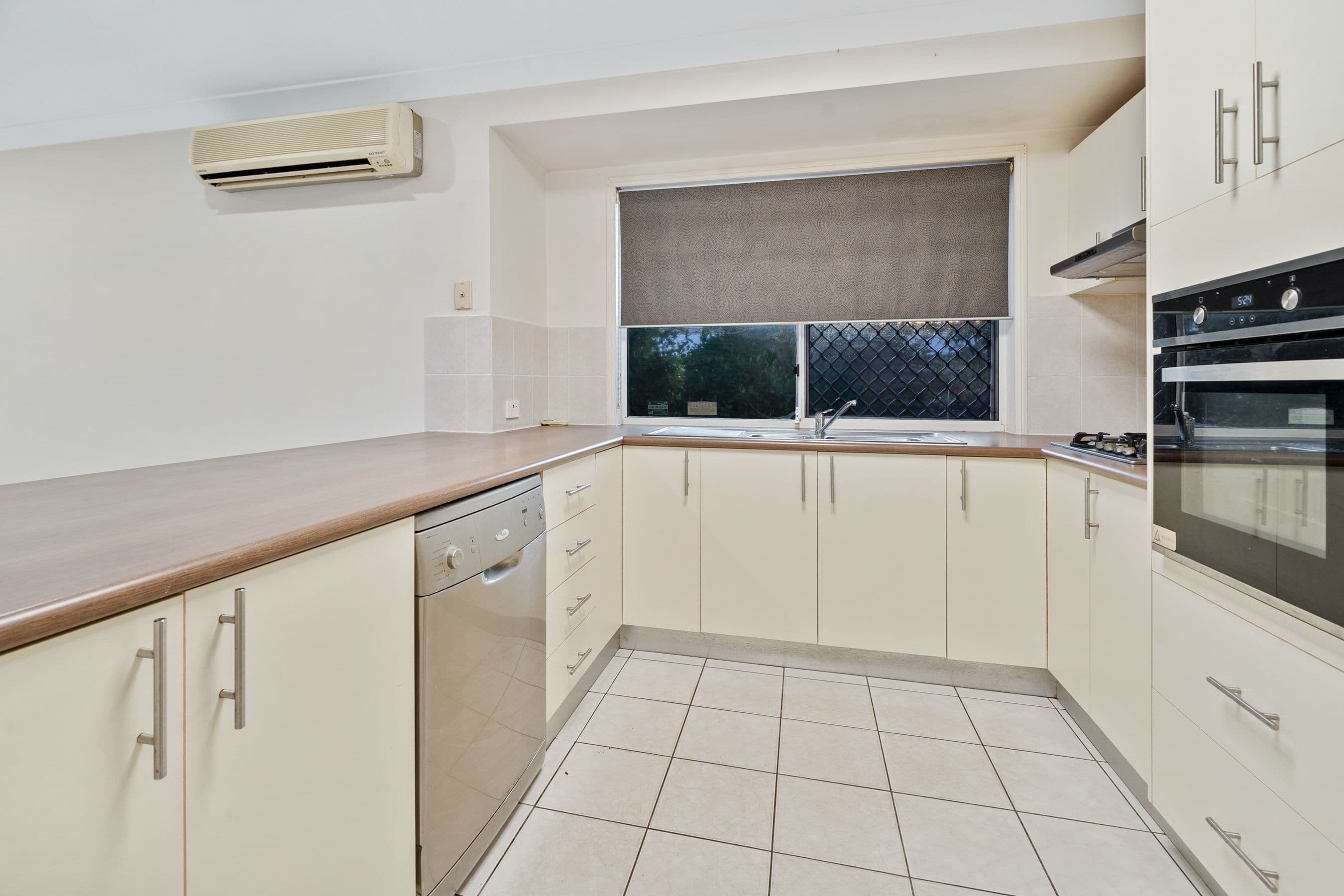 7 Ferngrove Court, Heritage Park QLD 4118, Heritage Park - Thumbnail 7