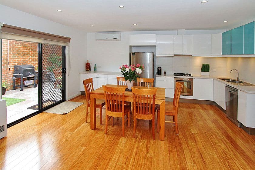 25 Hinkler Drive, MILL PARK VIC 3082, Mill Park - Thumbnail 3