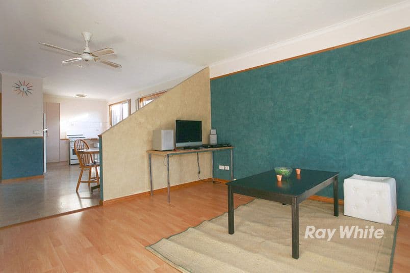 26 Godwin Crescent, CRANBOURNE NORTH VIC 3977, Cranbourne North - Thumbnail 5