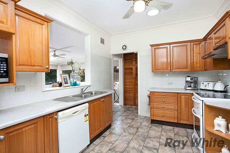13 Roseview Avenue, Roselands - Thumbnail 6