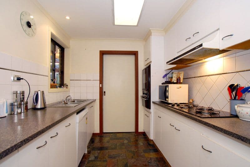 15 Sheraton Crescent, FERNTREE GULLY VIC 3156, Ferntree Gully - Thumbnail 2
