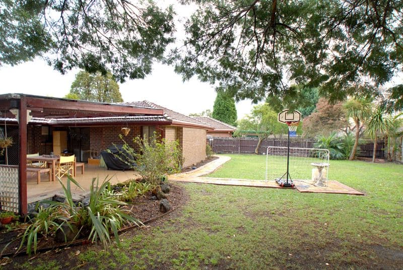 15 Sheraton Crescent, FERNTREE GULLY VIC 3156, Ferntree Gully - Thumbnail 8
