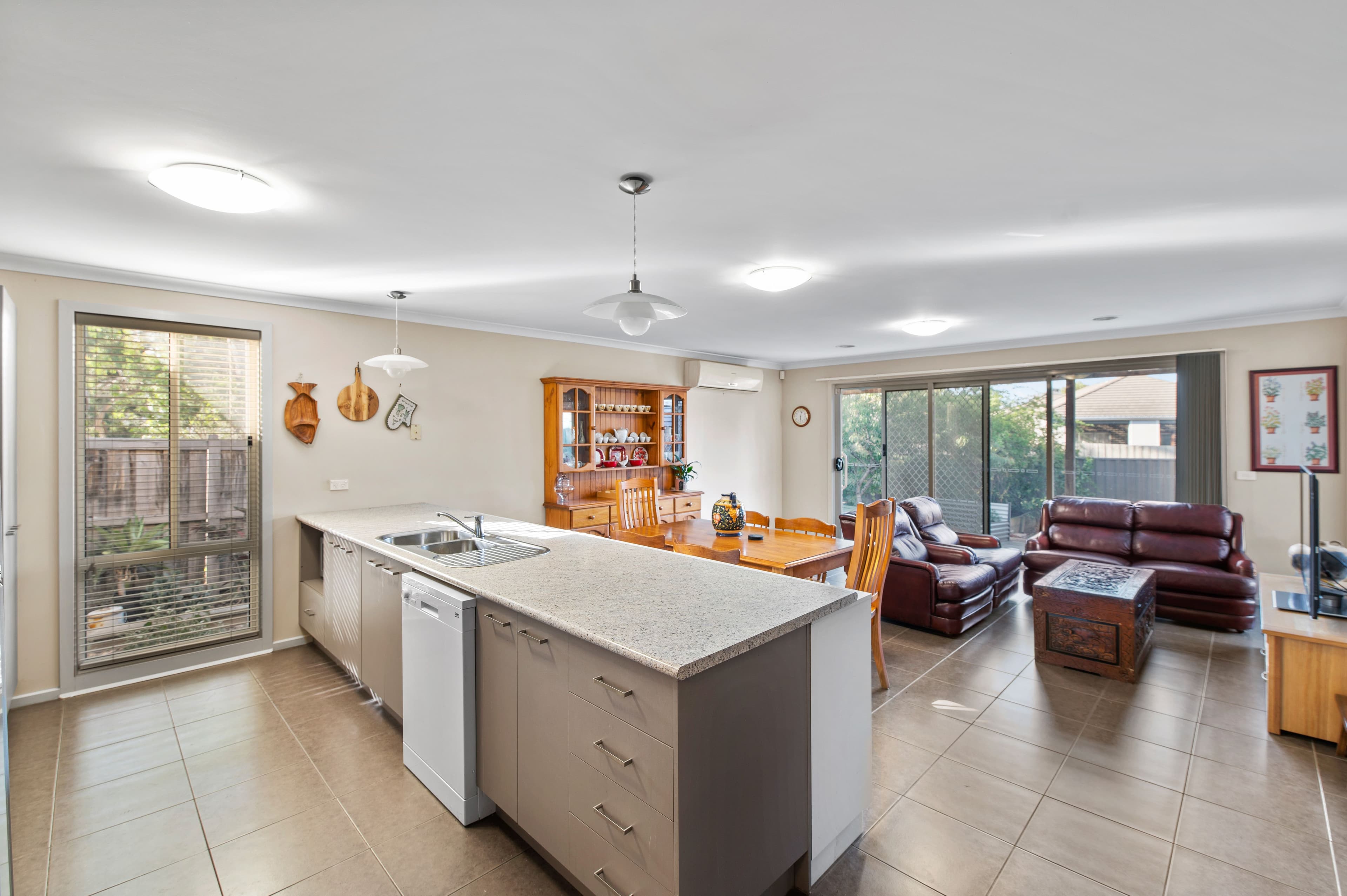 598 Findon Road, South Morang VIC 3752, South Morang - Thumbnail 2