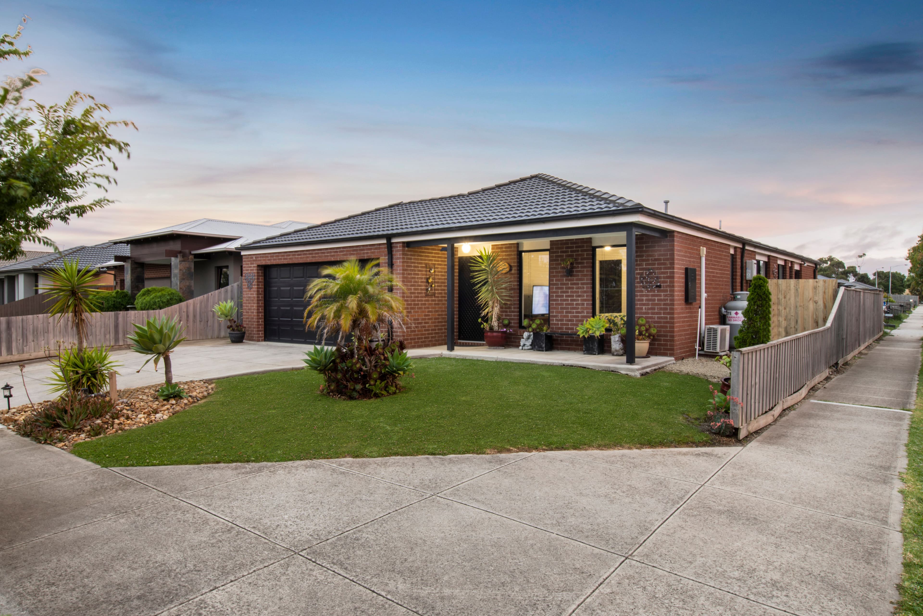 2 Lapis Street, Koo Wee Rup VIC 3981, Koo Wee Rup - Thumbnail 2