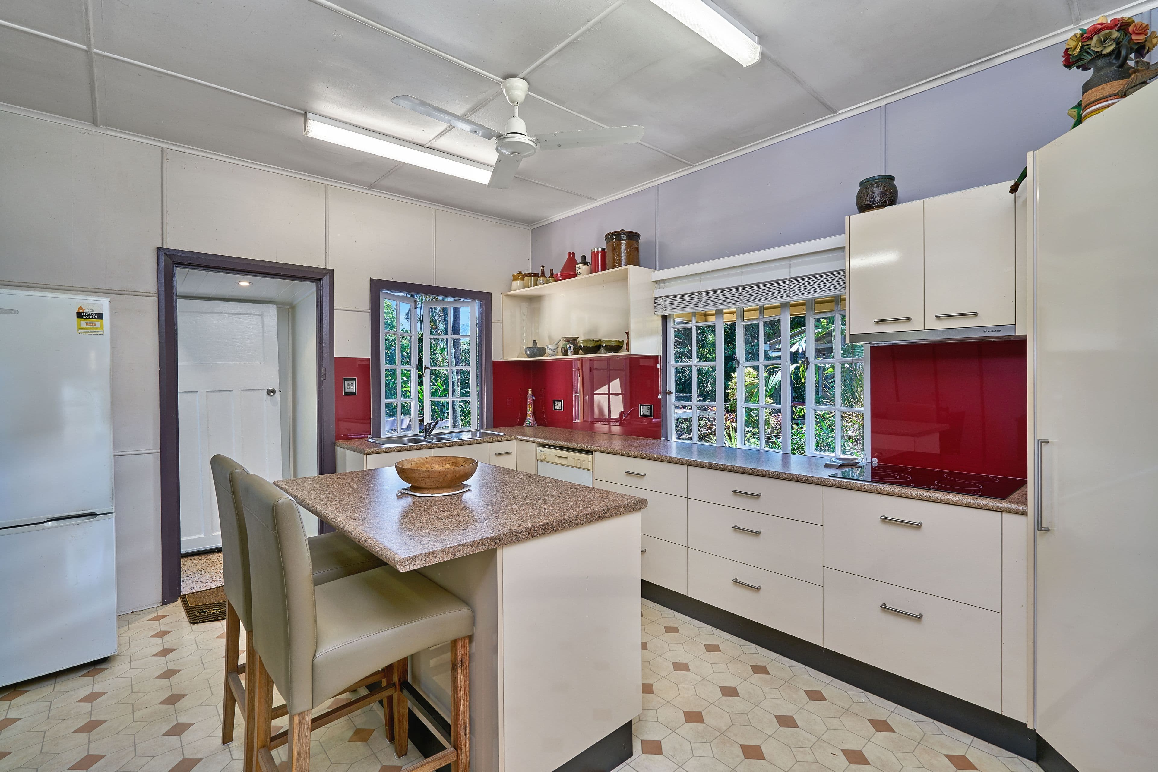 15 Macilwraith Street, MANOORA QLD 4870, Manoora - Thumbnail 3