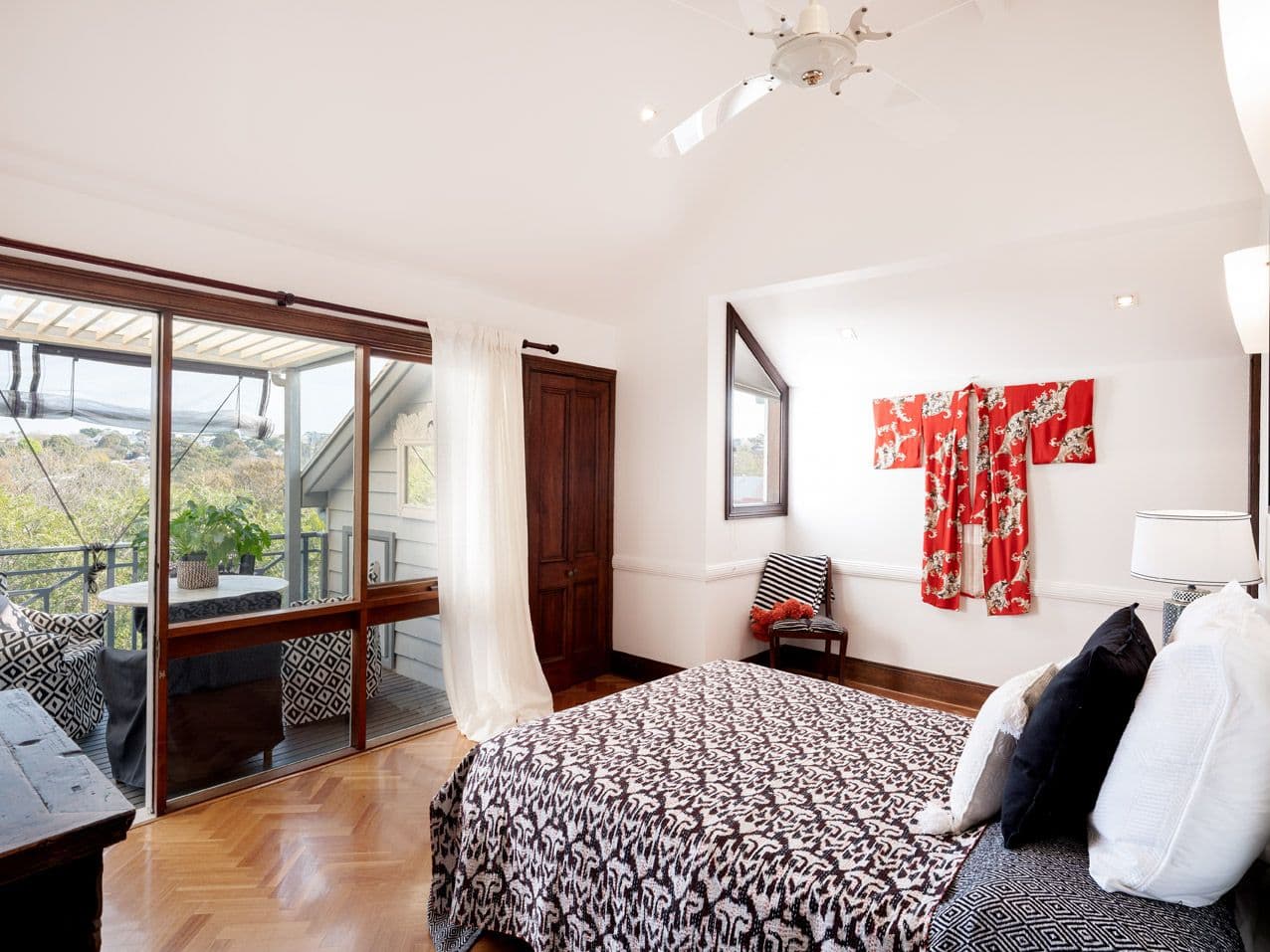22 Ballast Point Road, Birchgrove - Thumbnail 8