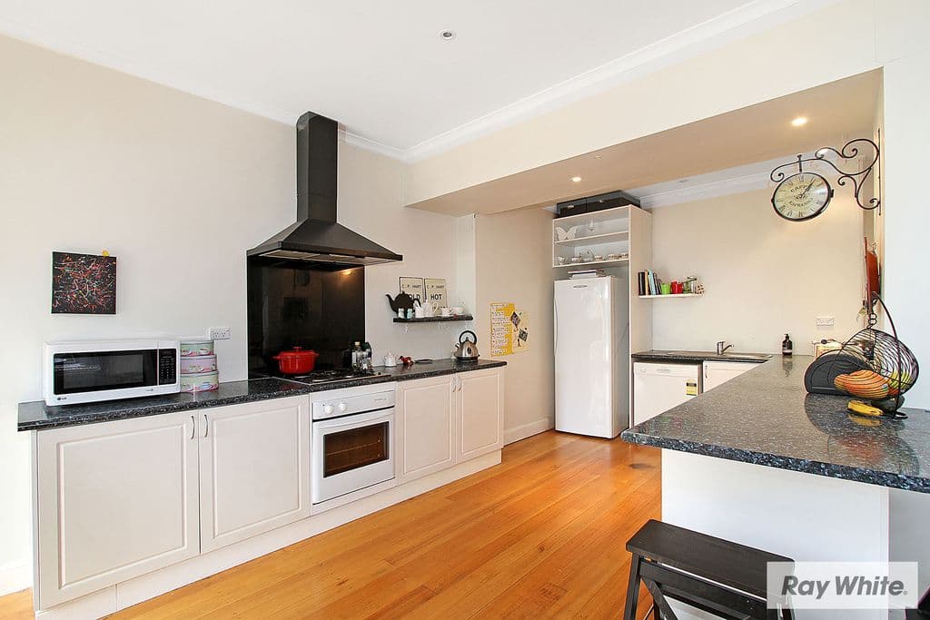 28 AINSLIE PARK Avenue, Croydon VIC 3136, Croydon - Thumbnail 3