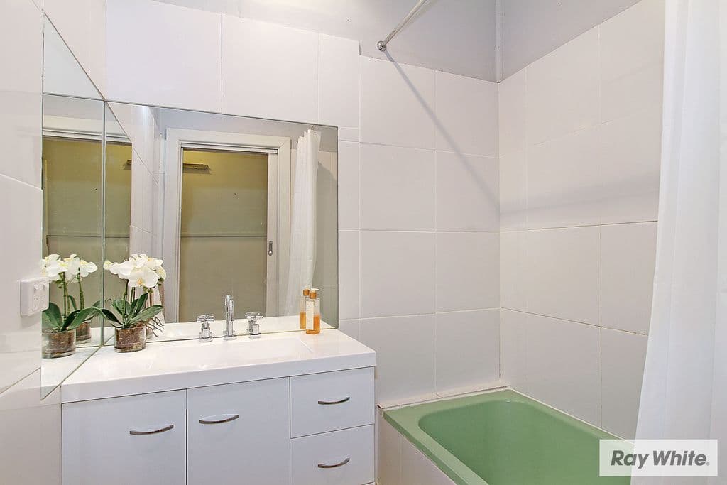 28 AINSLIE PARK Avenue, Croydon VIC 3136, Croydon - Thumbnail 6