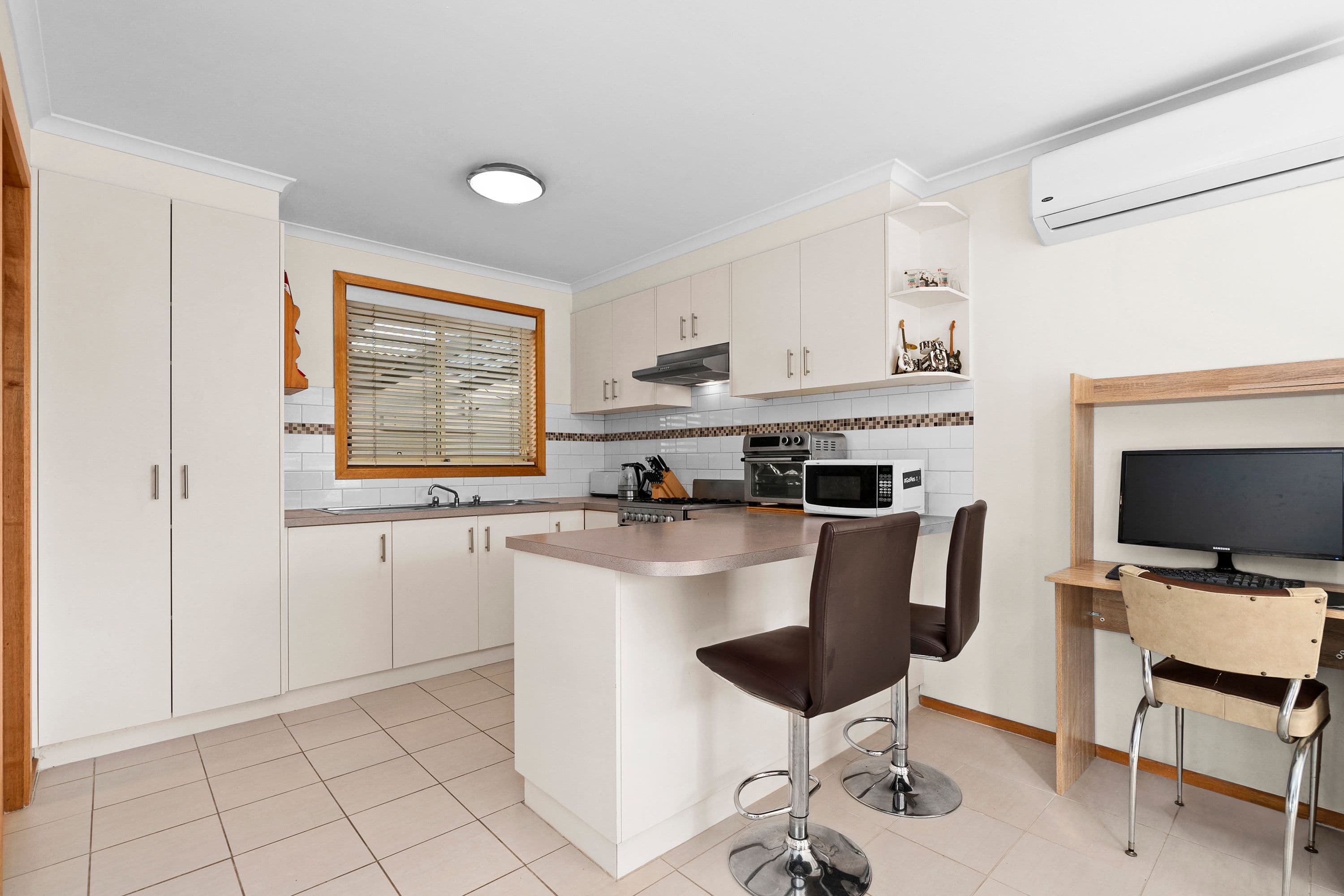 16 Teesdale Court, Lara VIC 3212, Lara - Thumbnail 3