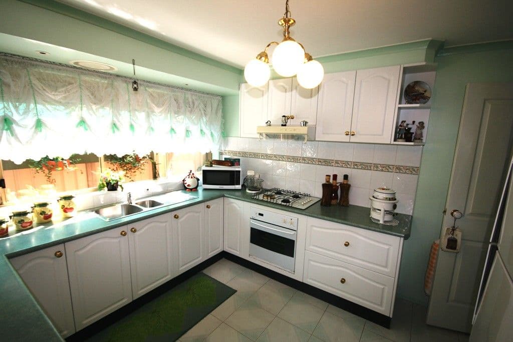 16 Branston Road, ST ALBANS VIC 3021, St Albans - Thumbnail 2