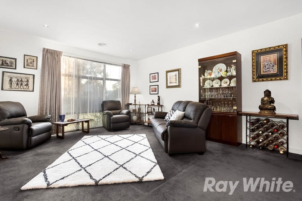 15 Lords Avenue, Mulgrave VIC 3170, Mulgrave - Thumbnail 2