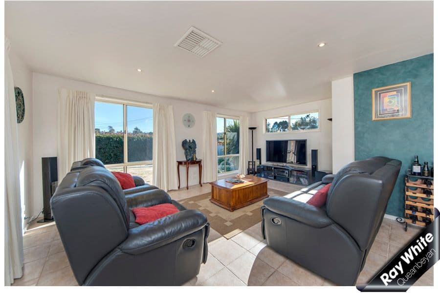 2 Hynes Place, CHISHOLM ACT 2905, Chisholm - Thumbnail 8