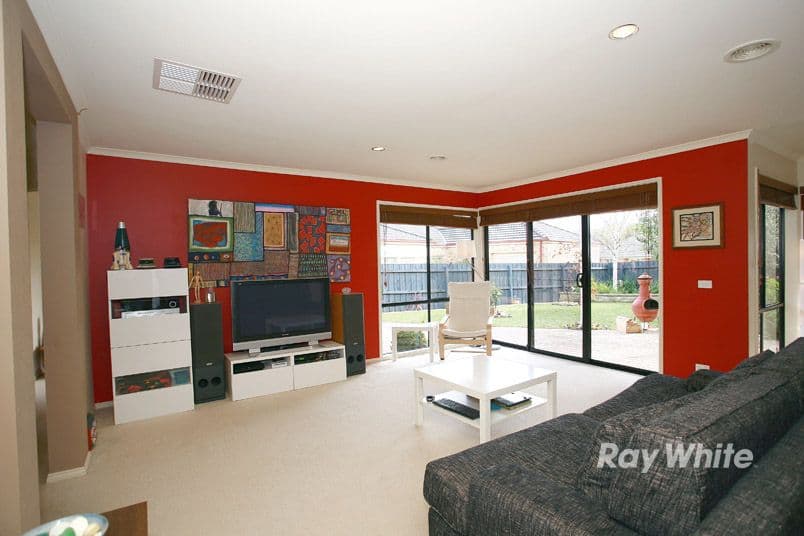 13 Gwenton Avenue, CRANBOURNE EAST VIC 3977, Cranbourne East - Thumbnail 5