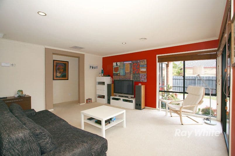 13 Gwenton Avenue, CRANBOURNE EAST VIC 3977, Cranbourne East - Thumbnail 7