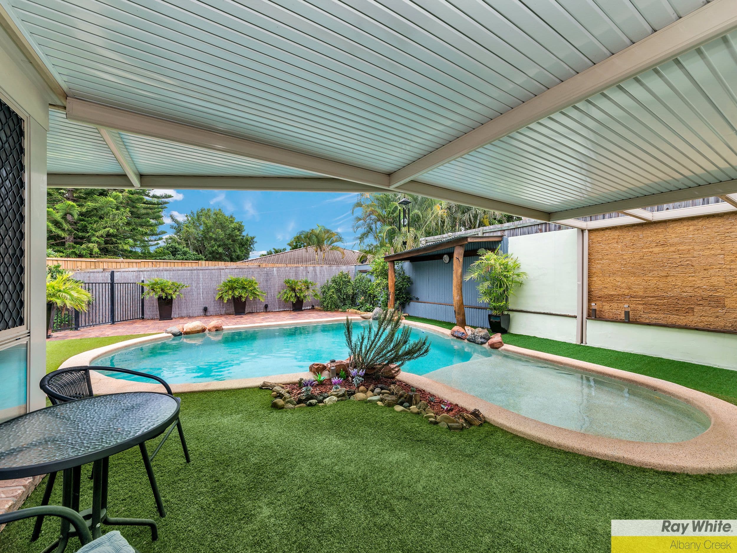 15 Montclare Court, Cashmere QLD 4500, Cashmere - Thumbnail 3