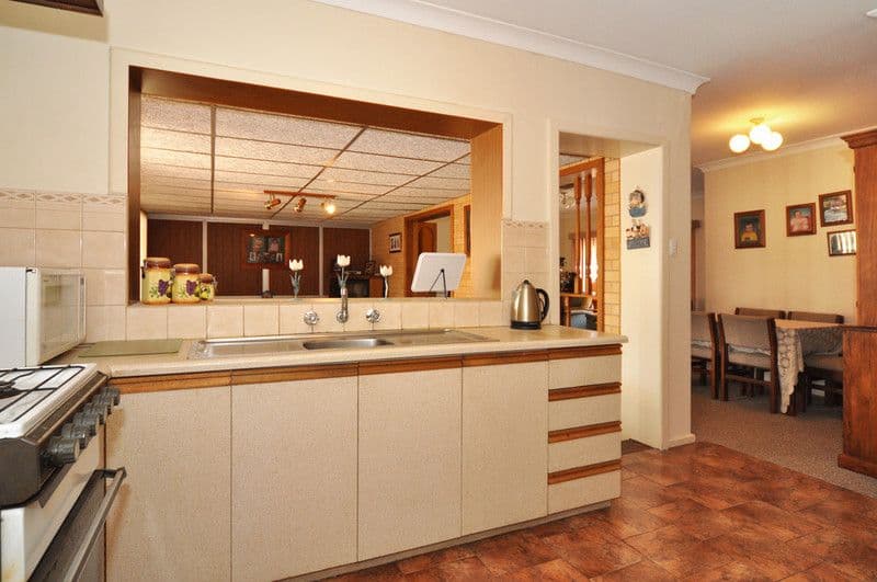 18 Laffers Crescent, REYNELLA SA 5161, Reynella - Thumbnail 8