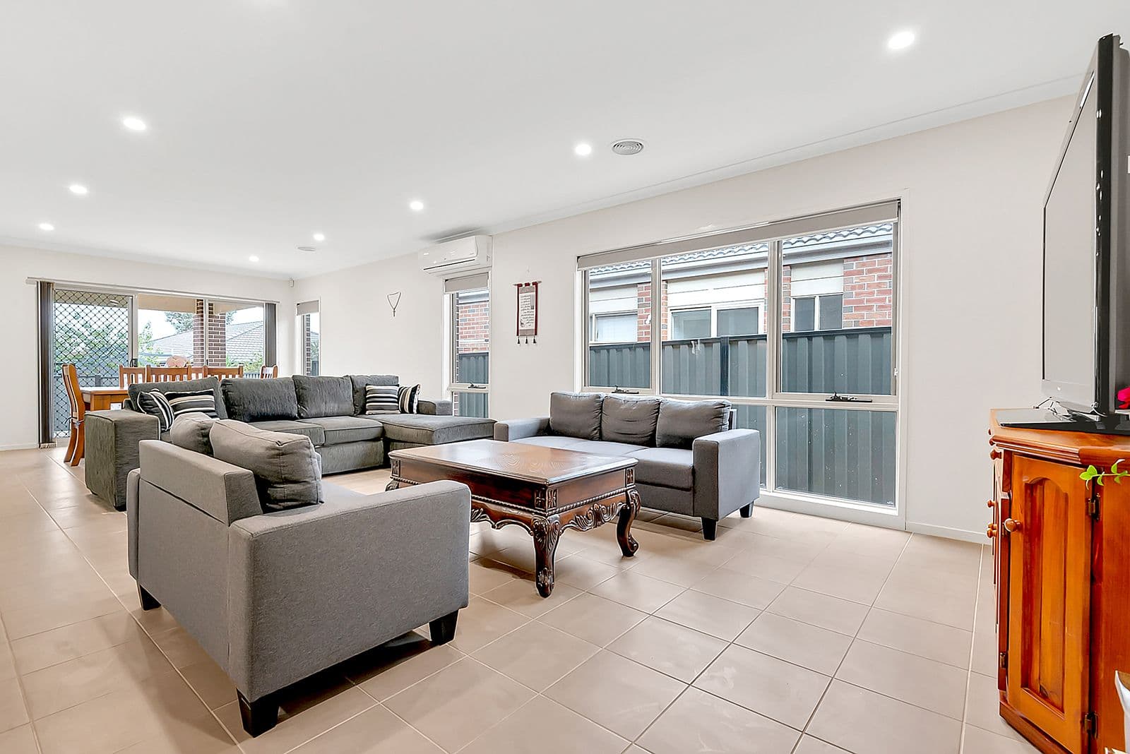 8 Kensley Circuit, Craigieburn VIC 3064, Craigieburn - Thumbnail 5