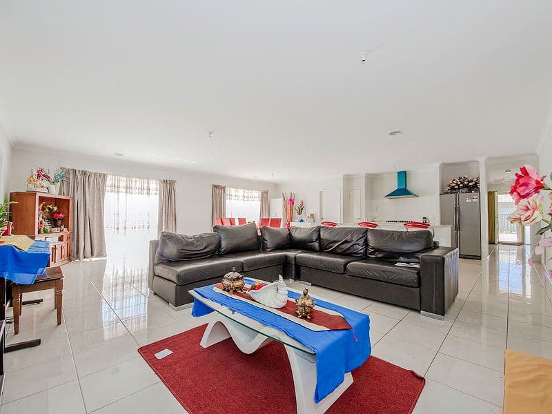 17 Mayfield Avenue, Truganina VIC 3029, Truganina - Thumbnail 3